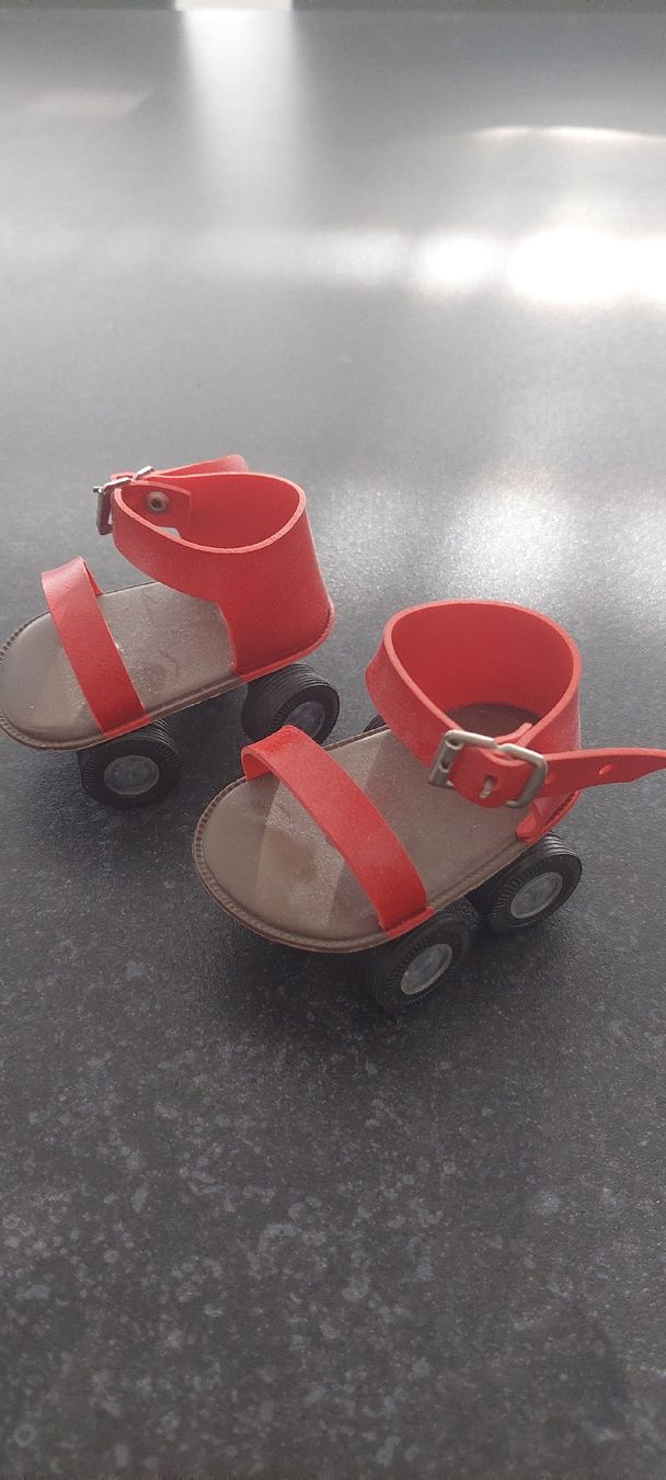 Sasha Morgenthaler Bambole: Puppenrollschuhe  – Nuovo (secondo la descrizione) da Muri AG venduto da nindo1