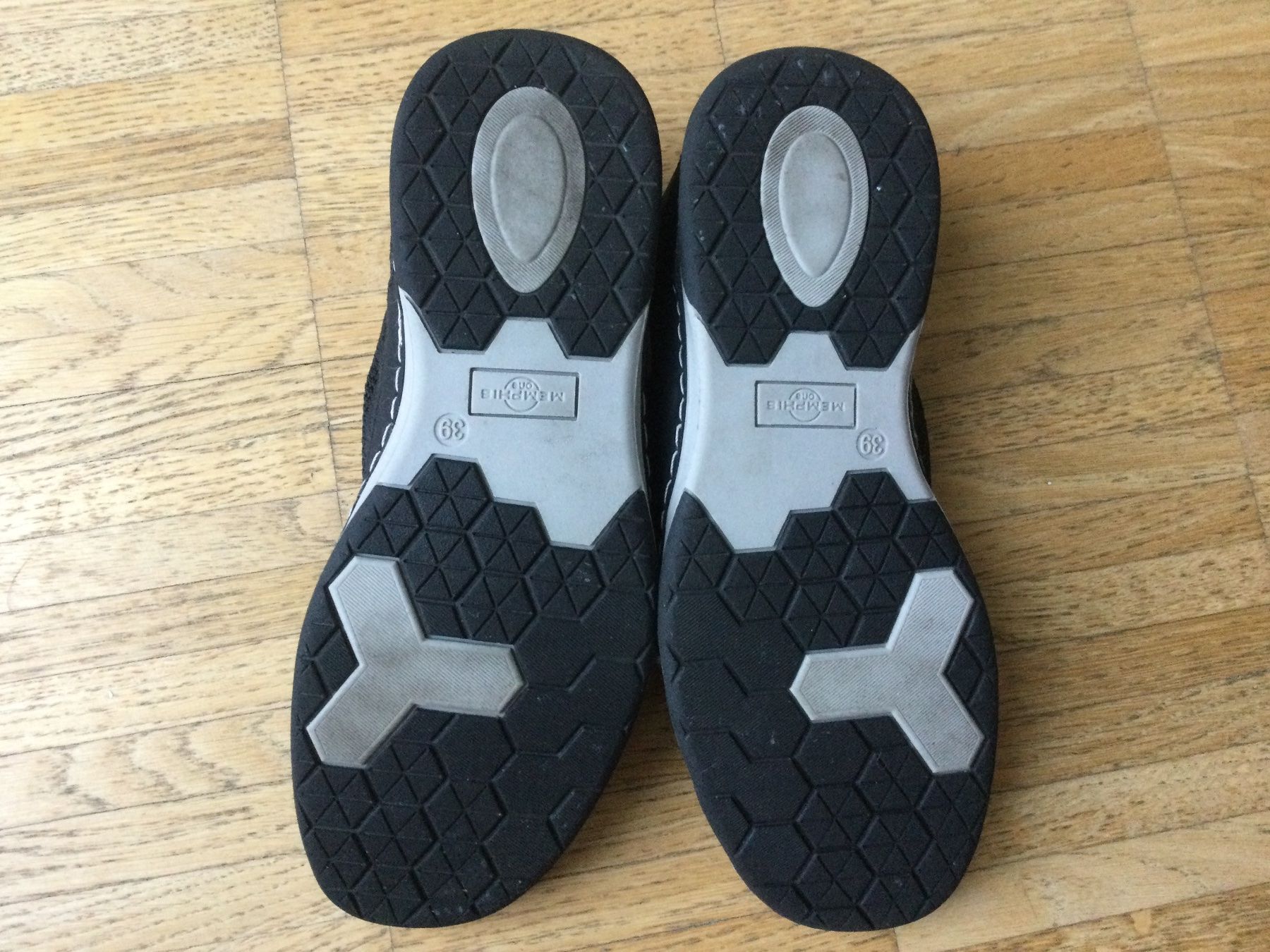Scarpe da uomo: Kinder Herren Sommerschuhe, Gr 39 – Usato da Zürich venduto da VorlonShadow 5