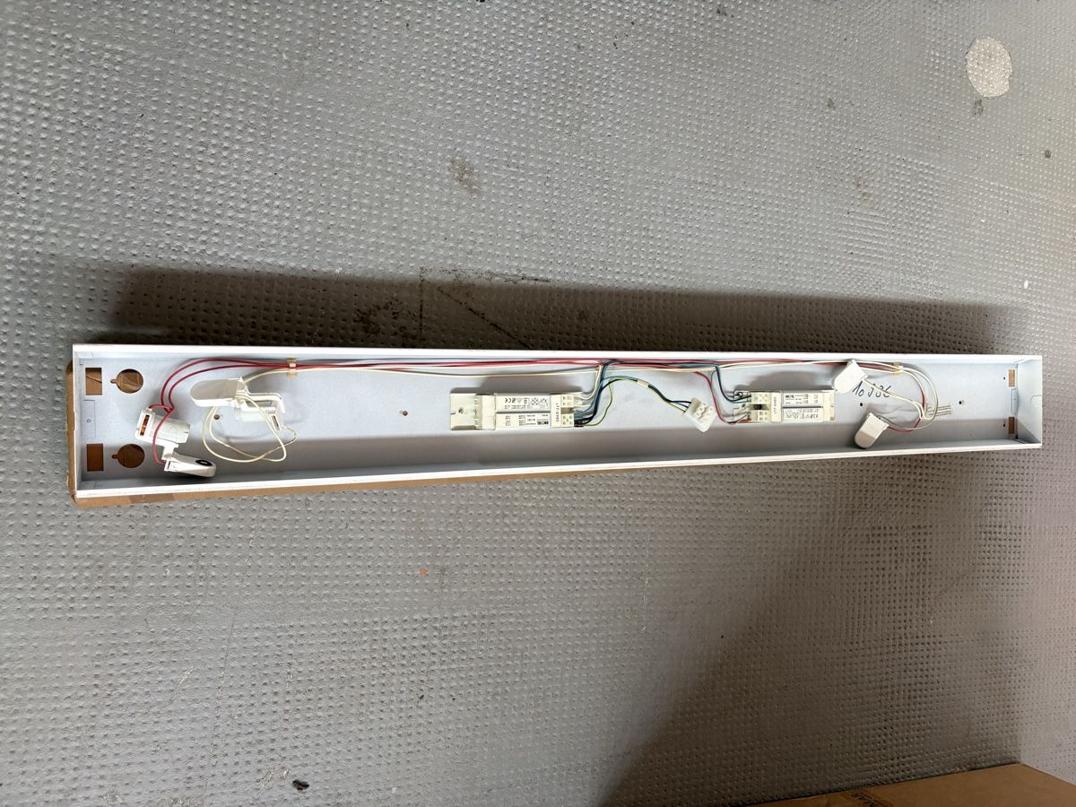 Bag Turgi Kronleuchter & Deckenlampen: Balkenleuchte BAG Turgi – Neu (gemäss Beschreibung) aus Leuzigen von Bidilum 3