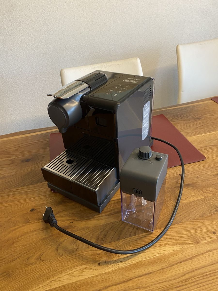 De'Longhi Kaffeemaschinen & Espressomaschinen: Nespresso DeLonghi – Gebraucht aus Adliswil von KatzenFuchs