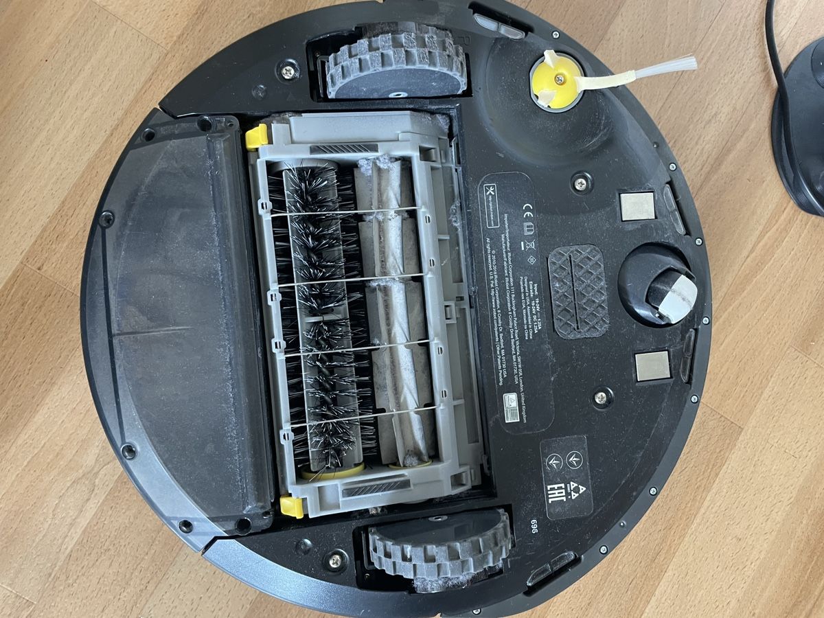 Irobot Aspirapolveri & Accessori: iRobot Roomba Staubsaugerroboter – Usato da Wallisellen venduto da ale_v9vd 4
