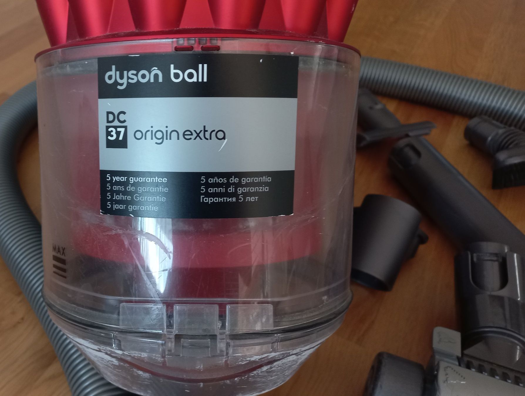 Dyson Staubsauger & Zubehör: Dyson Ball DC37 Origin Extra gebraucht einige Teile defekt – Gebraucht aus Schliern b. Köniz von joni20 1