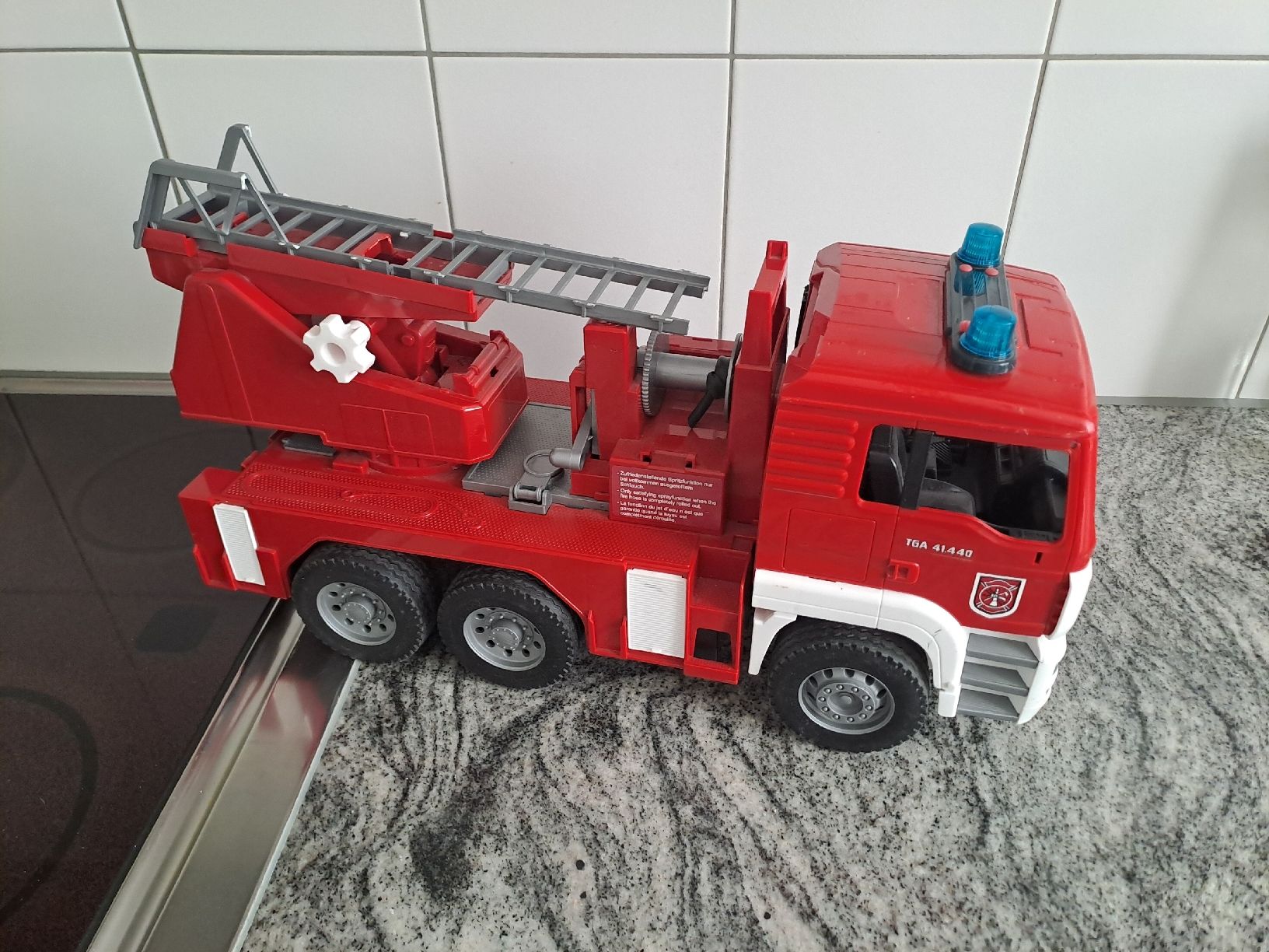 Bruder Jouets: Feuerwehrauto Bruder – Défectueux à Rickenbach LU par bishiida 3