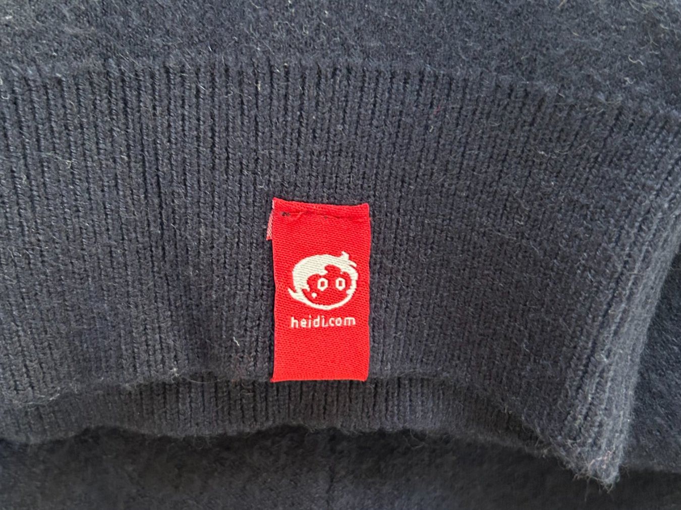 Cos Pulls & Sweat-shirts: Heidi Pullover – D'occasion à St. Gallen par look-twice 3