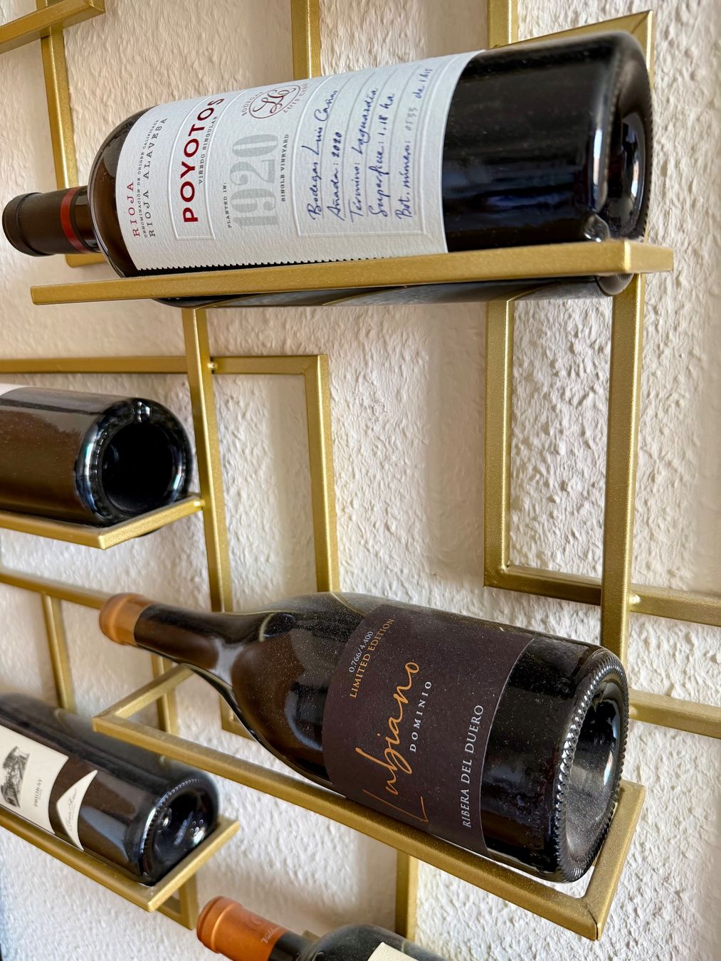 Scaffali: Support mural pour bouteilles | Wall-mounted bottle rack – Usato da Carouge GE venduto da mma_7n9b 1