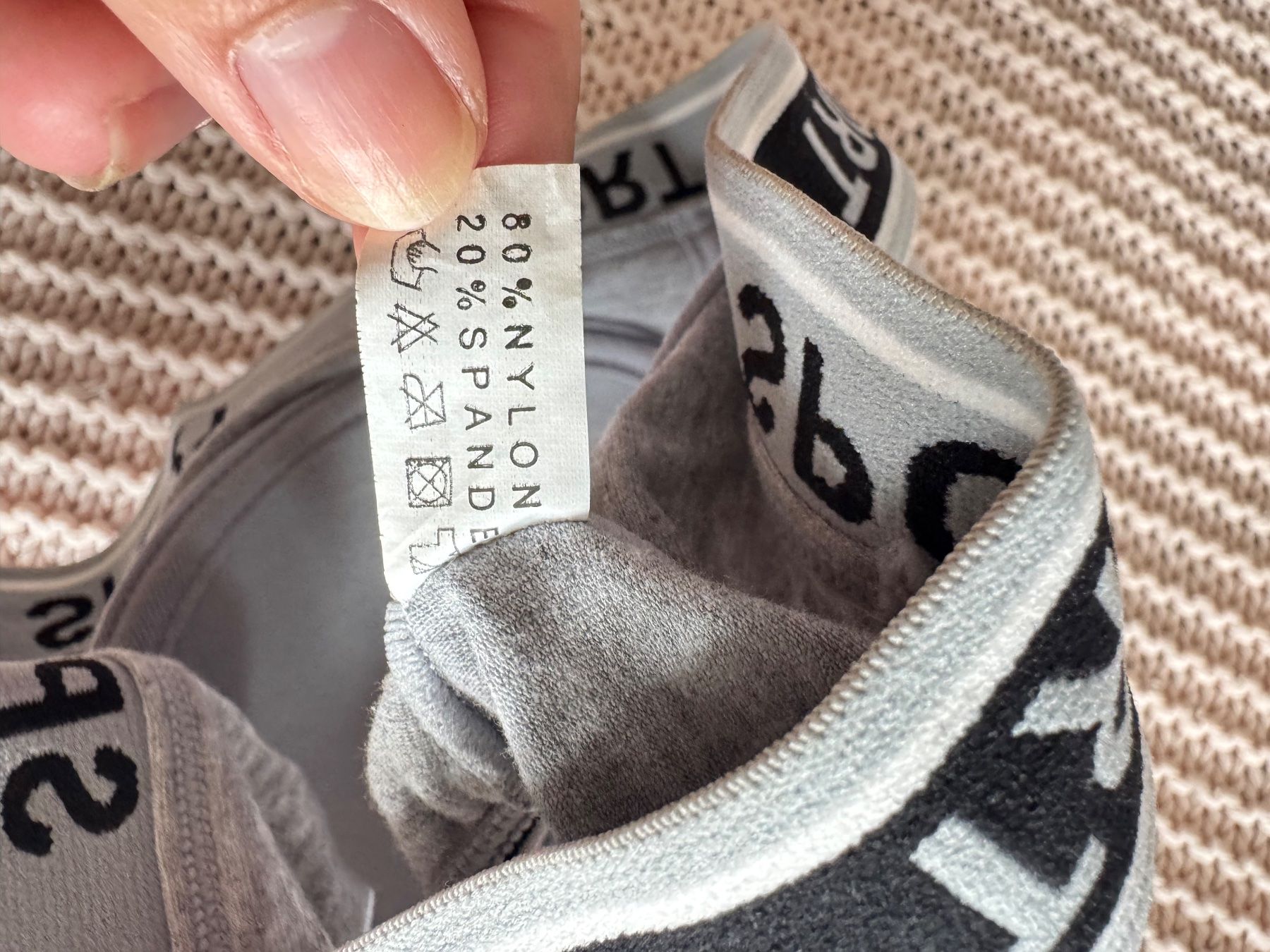 Altra biancheria intima: Brassiere de sport grise – Nuovo (secondo la descrizione) da Montreux venduto da Izapeche811 3