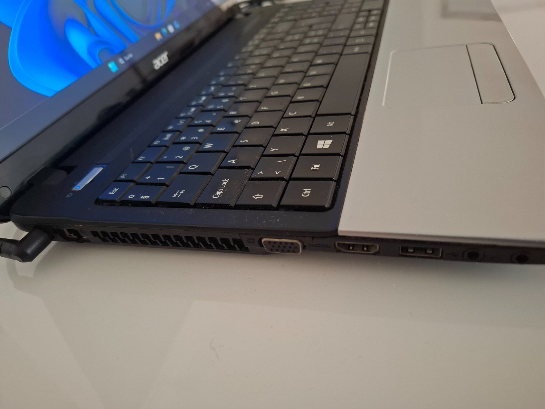 Acer Portables: Acer Aspire E1-571, Intel Core i5, 8GB RAM, Windows 11 – D'occasion à Schliern b.Köniz par Nalsa 2