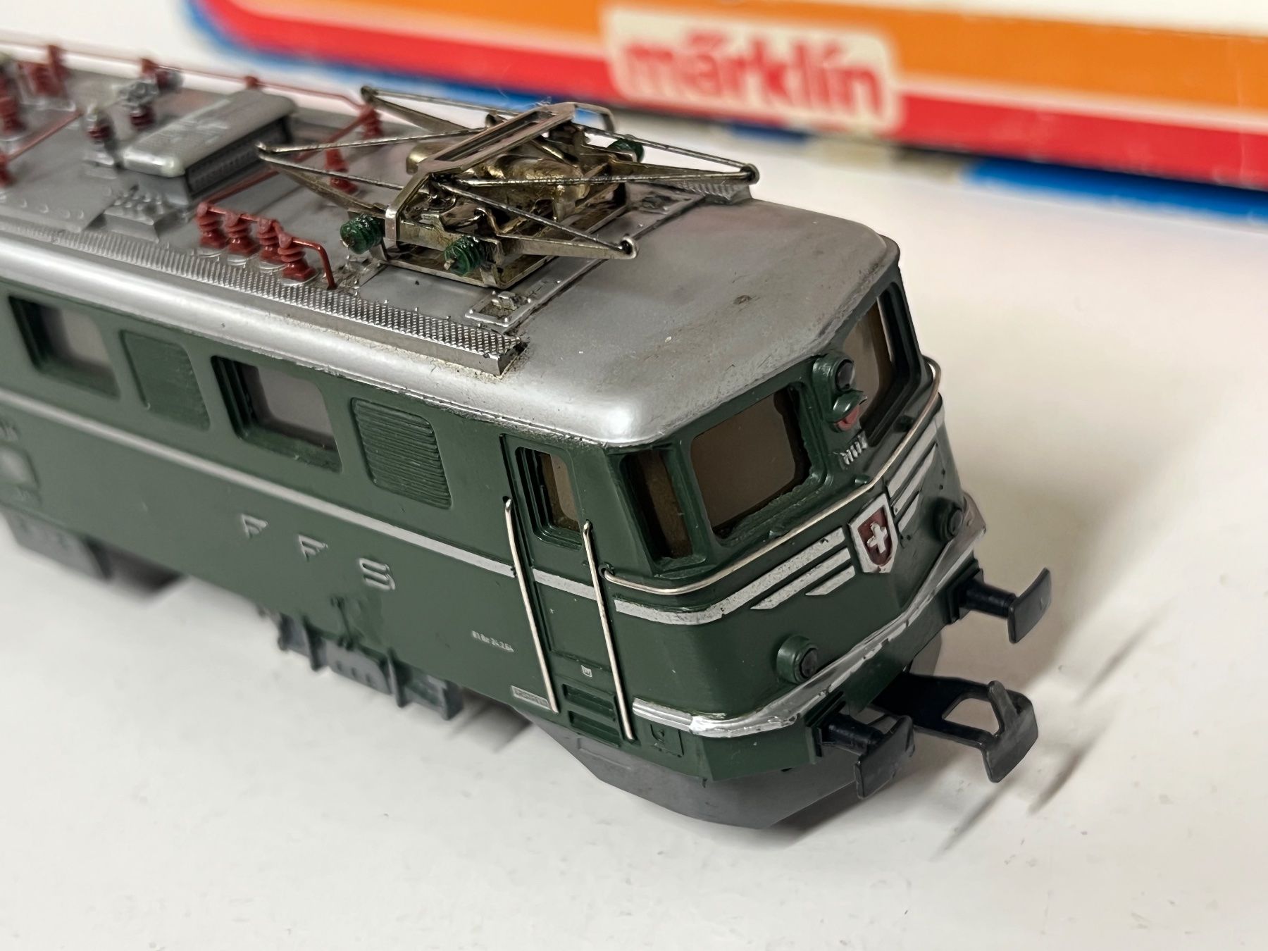 Märklin Modelleisenbahnen: Märklin 3050 SBB Ae 6/6 BERN H0 AC ANALOG – Gebraucht aus Neuenhof von ludovicco 3
