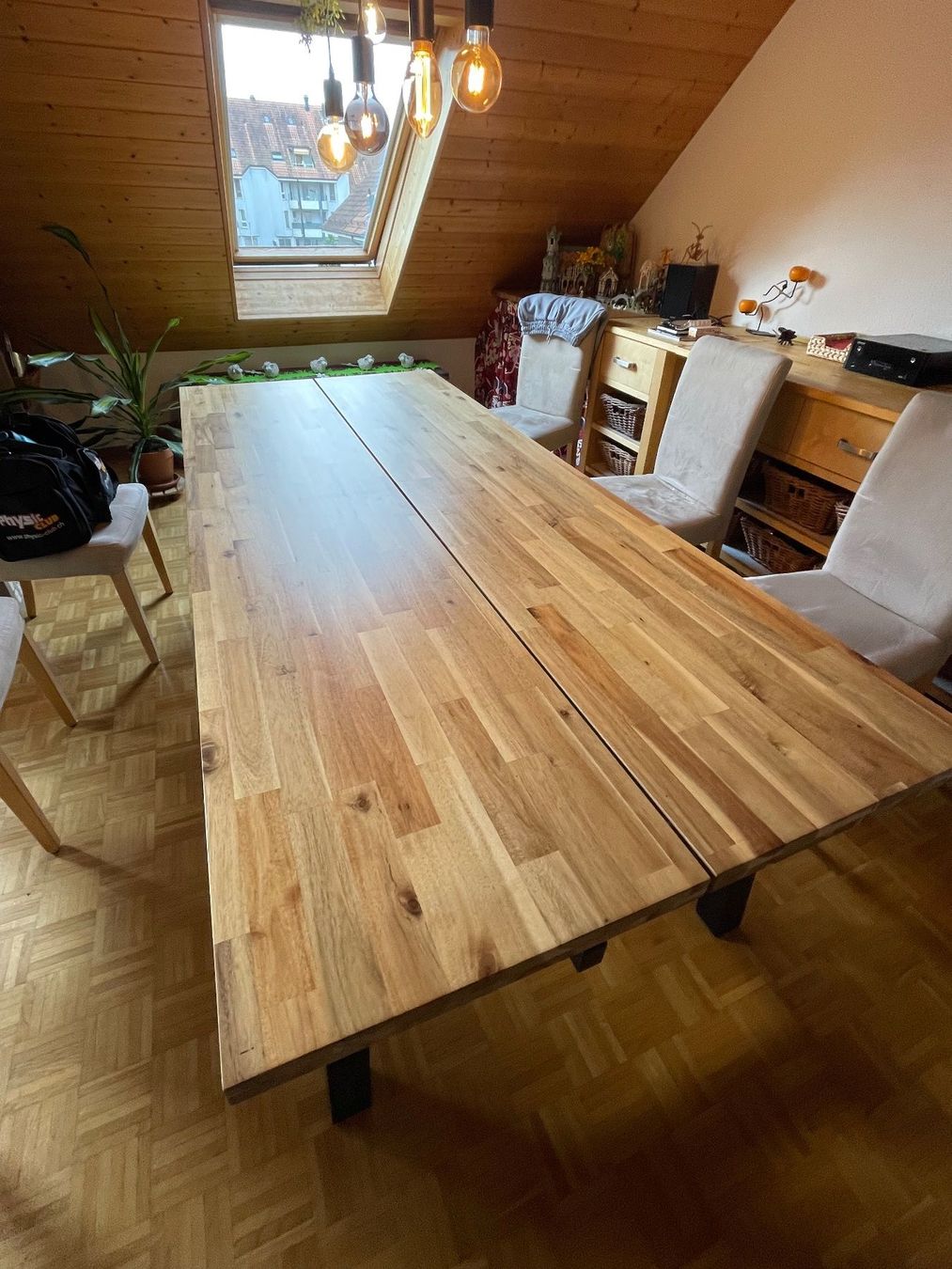 Ikea Tavoli: Table en bois d'acacia – Usato da Yverdon-les-Bains venduto da oli_h9xp