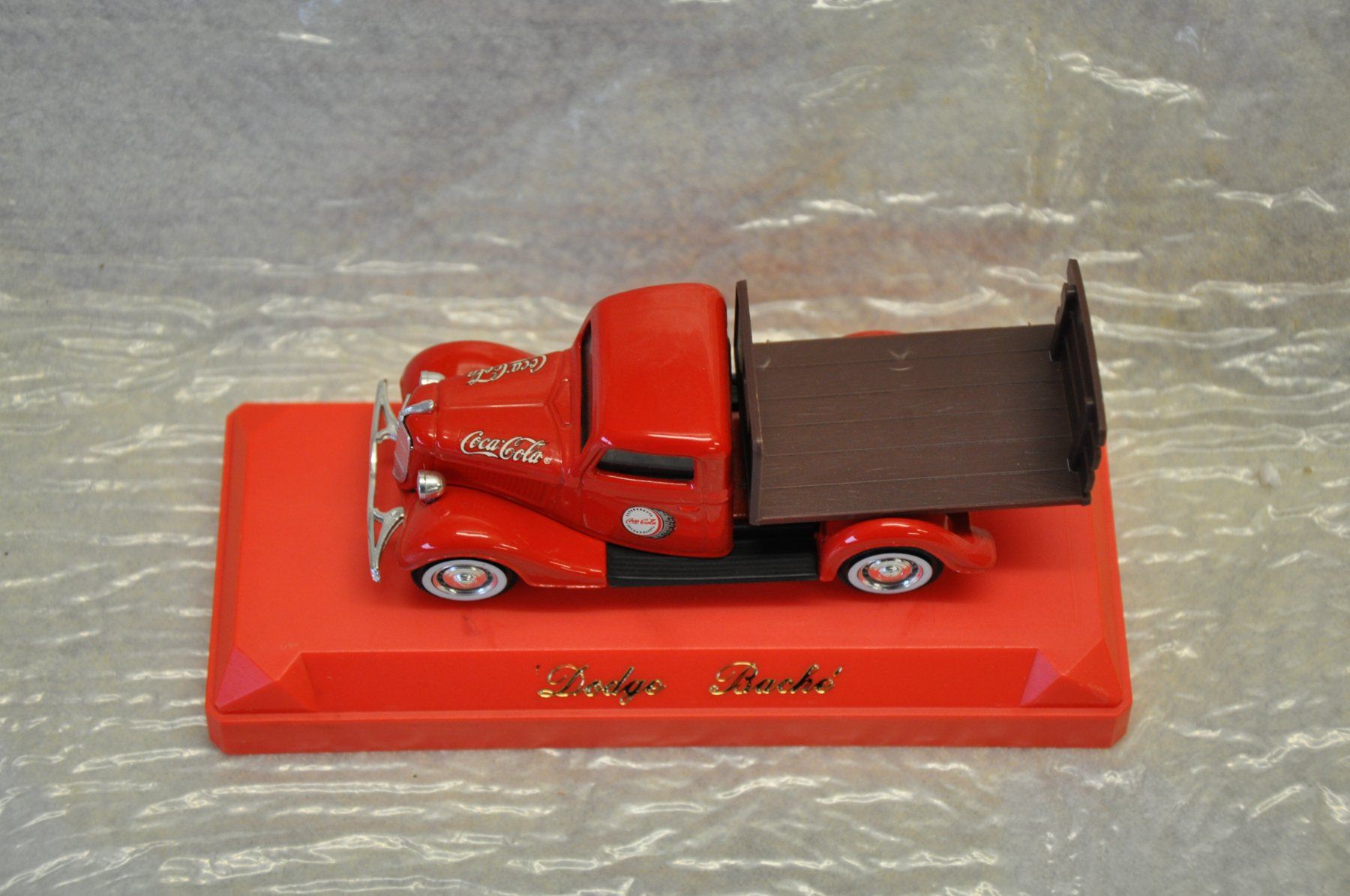 Coca-Cola Modellautos: Dodge Bache – Neu und originalverpackt aus Ebnat-Kappel von Aallerlei 1