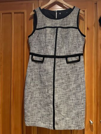 Schõnes Kleid 46