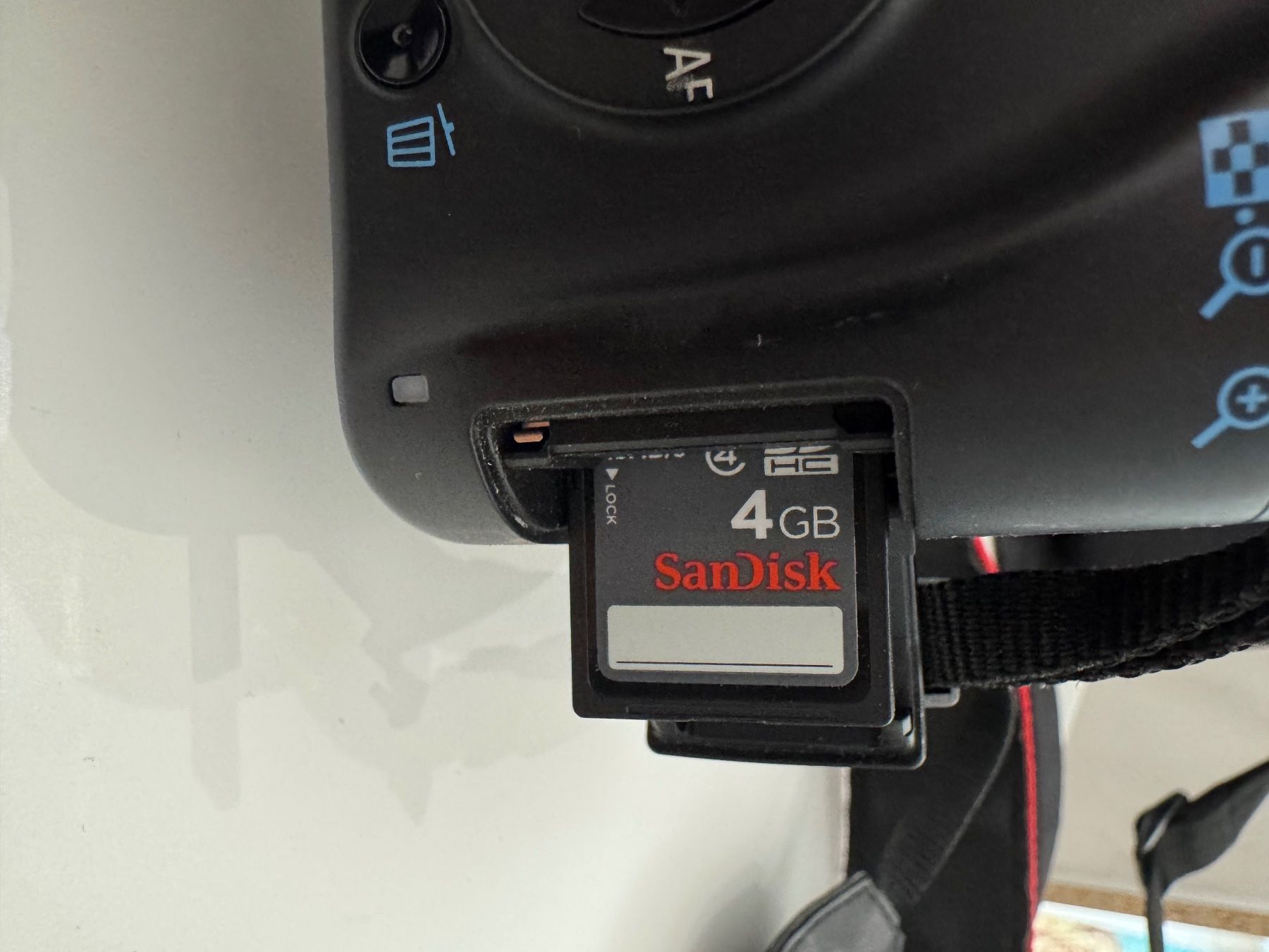 Canon Fotocamera: Canon EOS 1000D Spiegelreflexkamera – Usato da Quarten venduto da fas_nmx5 4