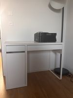 Schreibtisch MICKE weiss 105x50 cm mit Gebrauchsspuren