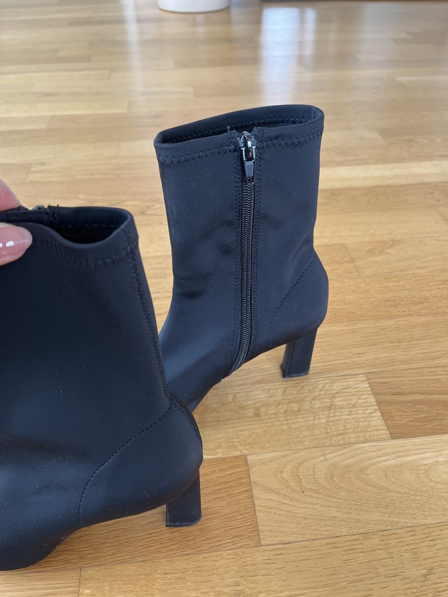 Scarpe da donna: Stiefelette sock boots Gr. 37 pull&bear – Usato da Zürich venduto da ufe_f5q5 1