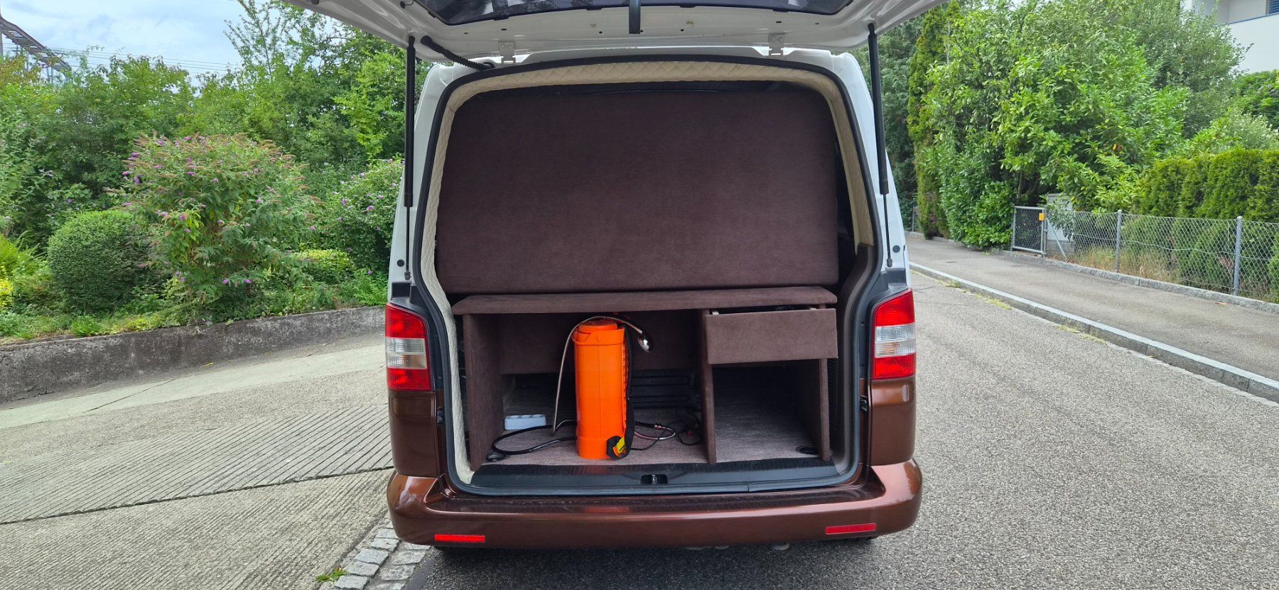 VW Automobili: VW T5 CAMPER (9 SITZ) – Usato da Dietlikon venduto da svajc80 4