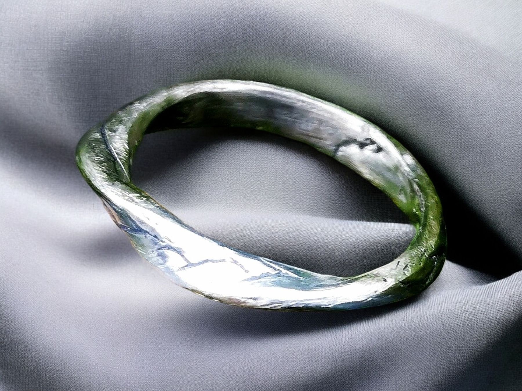 Ringe: Handgemachter Stahlring,  gedreht & geschnitzt, Gr. 61 – Neu und originalverpackt aus Aarau von Schmuckhoehle_MD 5