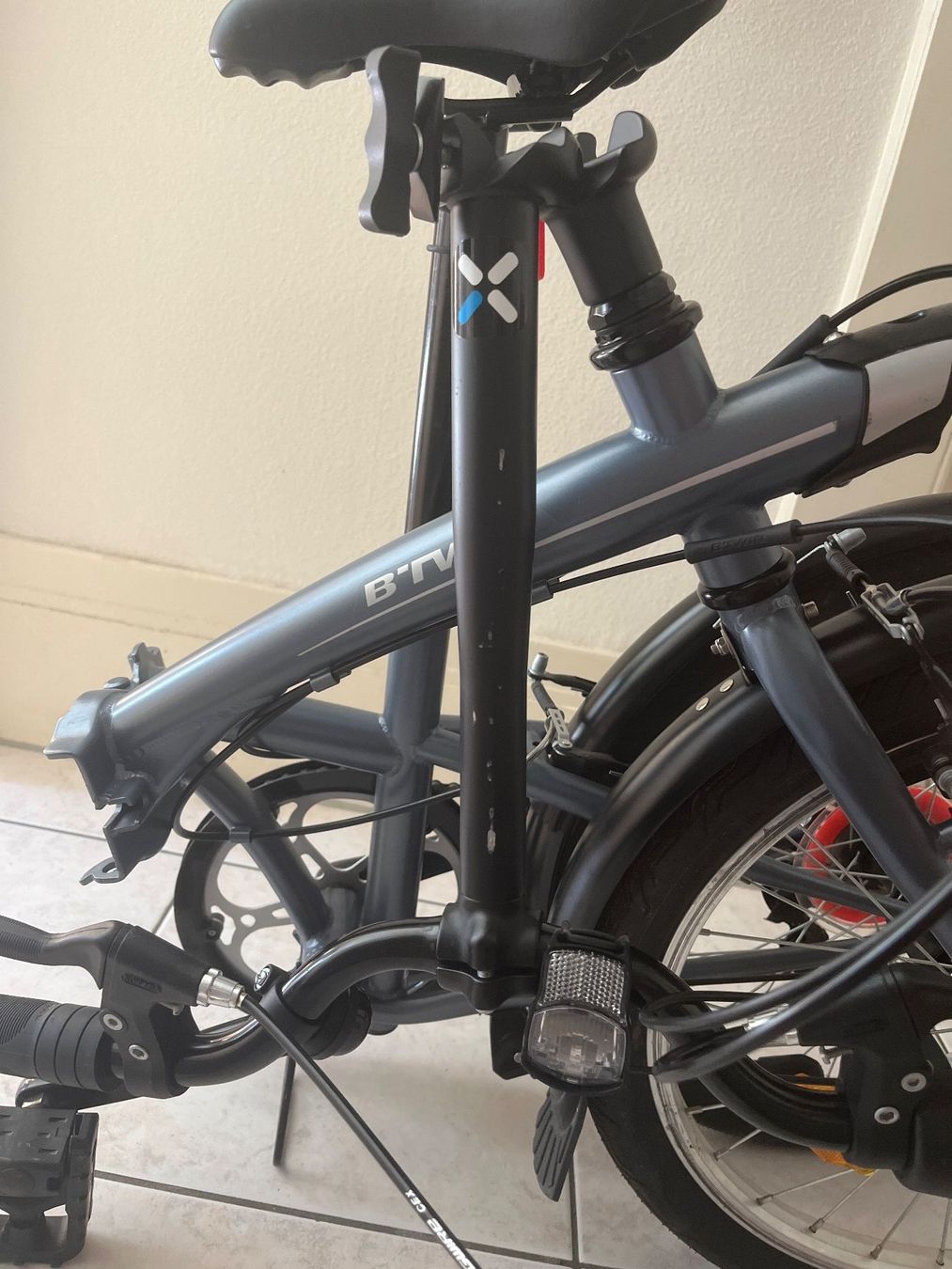 Decathlon Velos: Vélo pliant B'Twin Tilt 120 – Neu (gemäss Beschreibung) aus Vevey von Chrysil 3