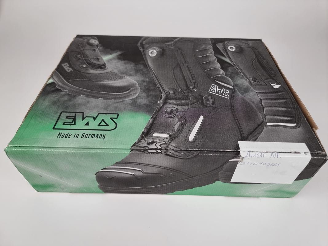 Chaussures hommes: EWS Sicherheitsschuhe – Neuf (Voir description) à Urtenen-Schönbühl par Restwert_Schoenbuehl