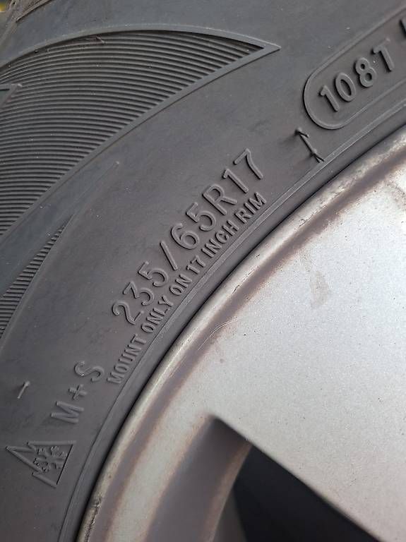 Pneumatici & Ruote complete: 235/65 R17 – Usato da Willisau venduto da 19AM91 2