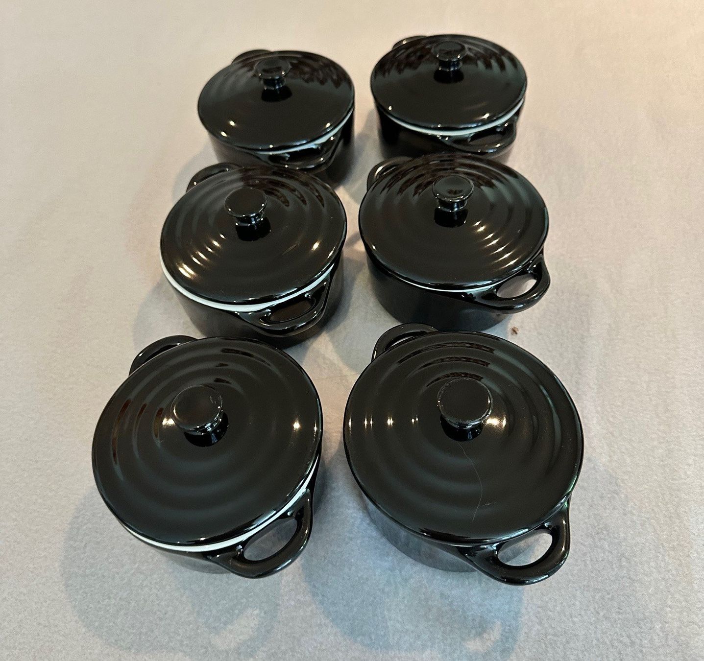 Teglie da forno: Schwarze Mini-Cocotte - mit Deckel - 6 Stück – Usato da Auw venduto da beretta1966 2