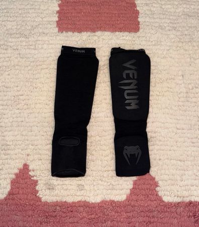 VENUM CONTACT SHIN GUARDS