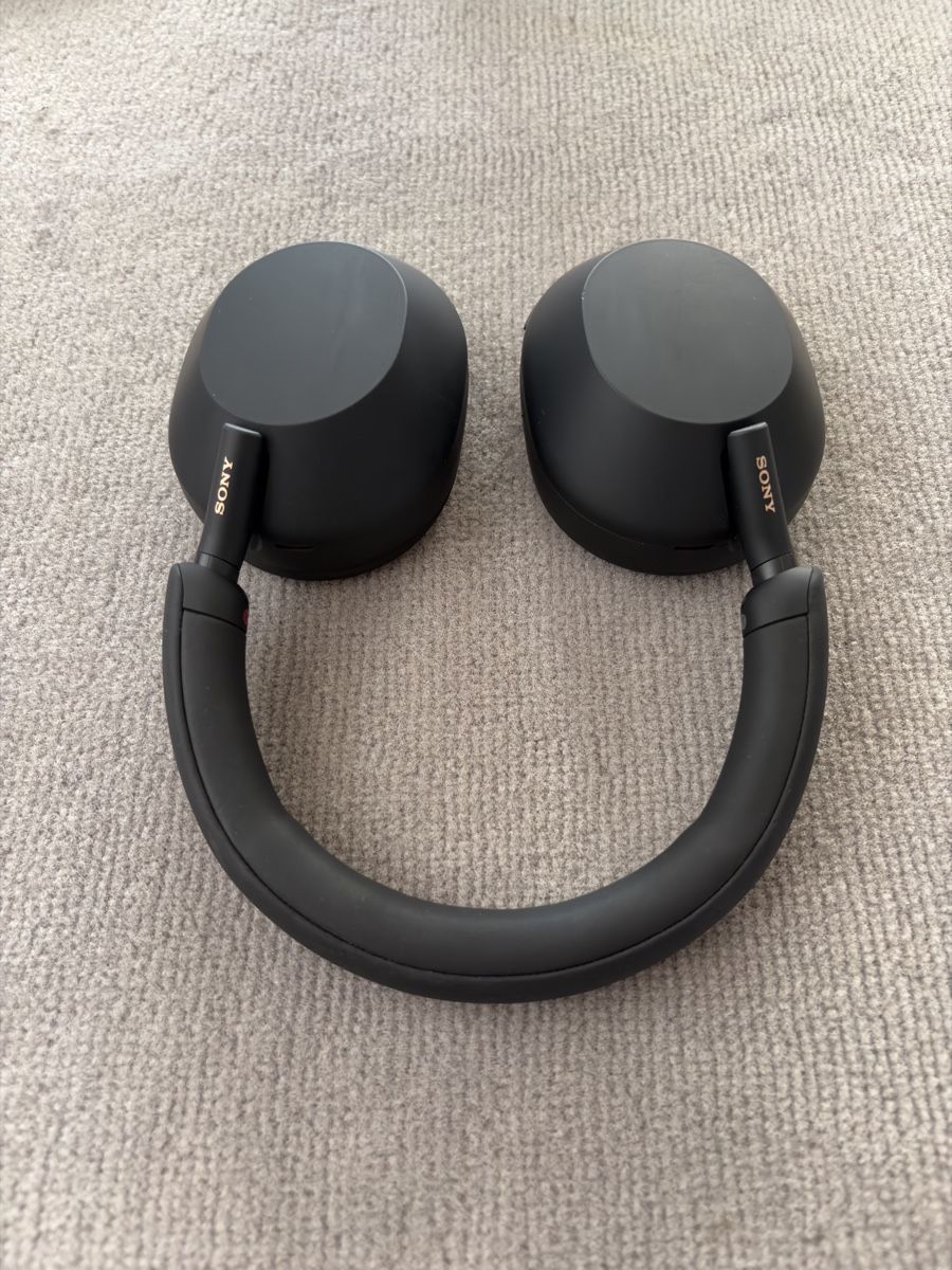 Sony Kopfhörer: Sony WH-1000XM5 – Neu (gemäss Beschreibung) aus Utzenstorf von 0ASI5 4