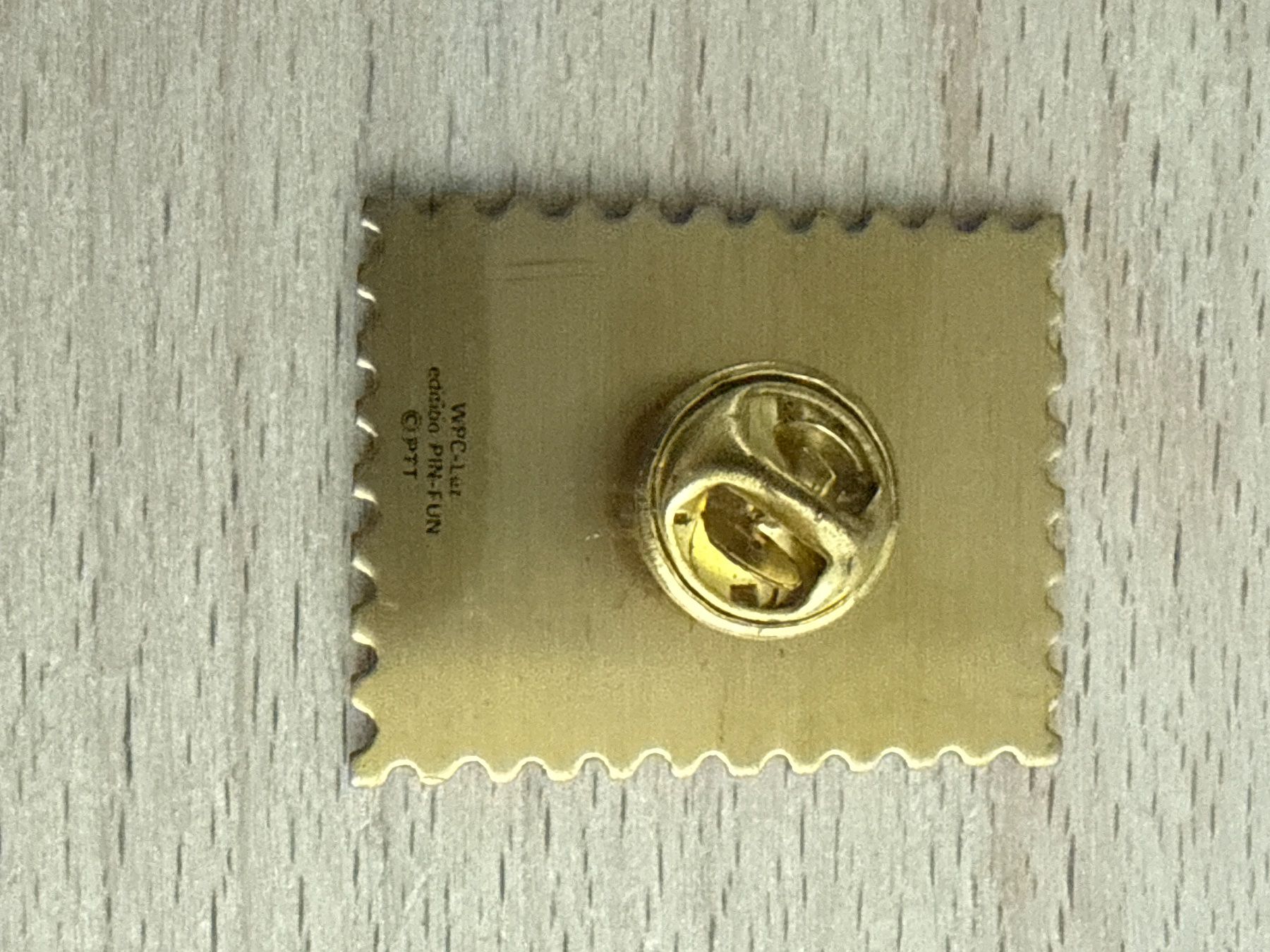 Plaquettes & Badges: Pin Briefmarke – D'occasion à Glattbrugg par Schweigmatt 1