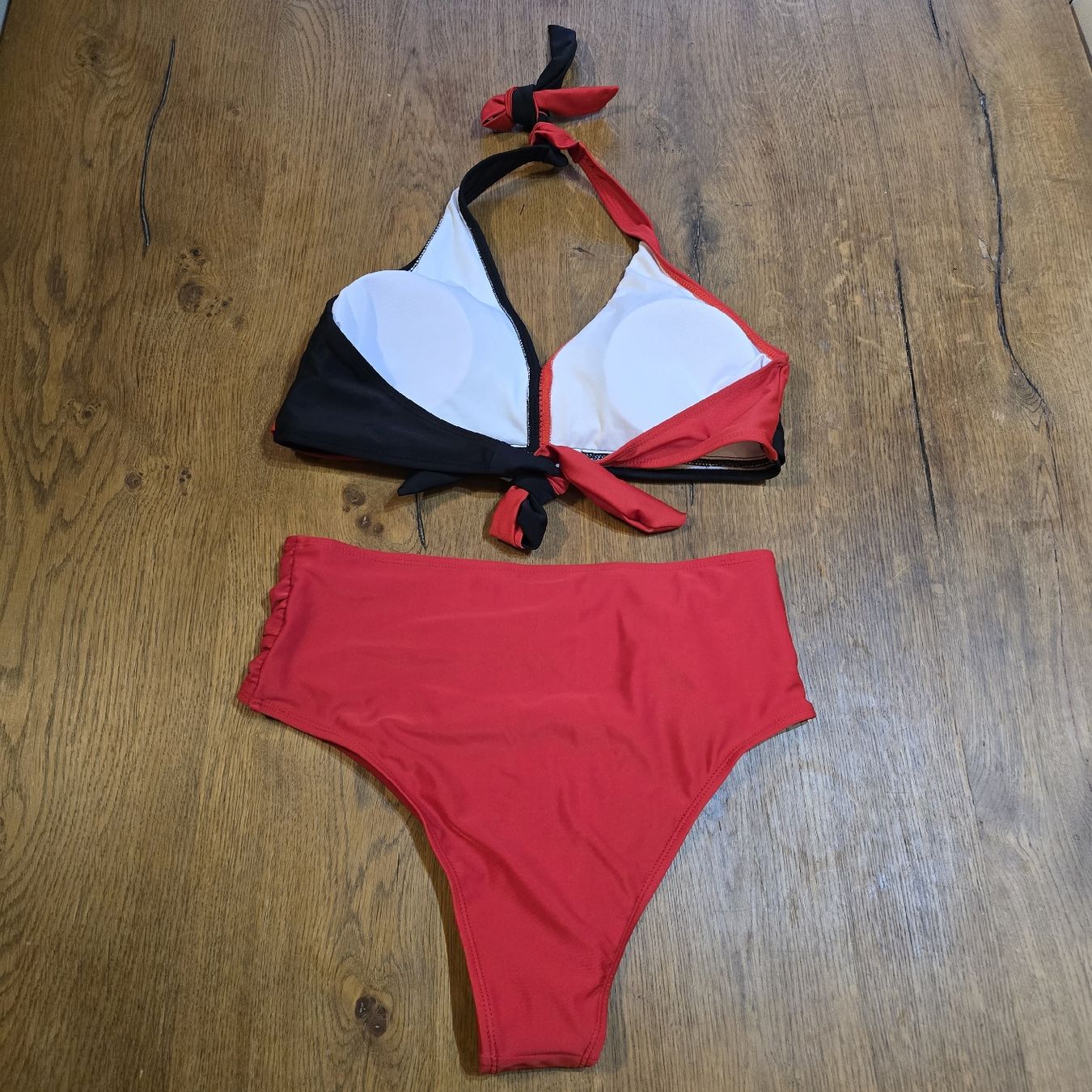 Costumi da bagno & Bikini: Bikini Grösse M/L Schwarz/Rot – Nuovo (secondo la descrizione) da Ferden venduto da Wunderfitz 1