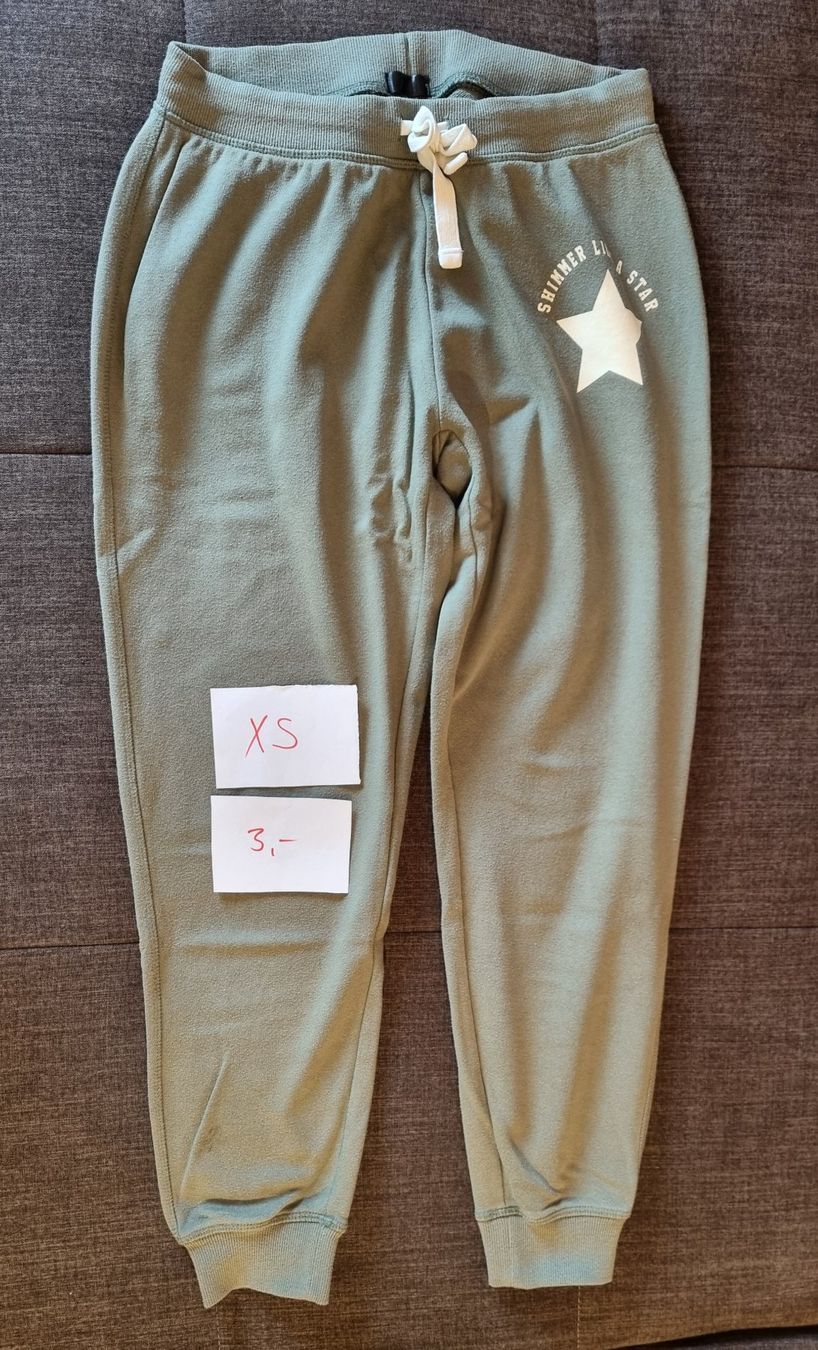Pantaloni: Trainerhose, Gr. S – Usato da Oberrüti venduto da Nicki_Like