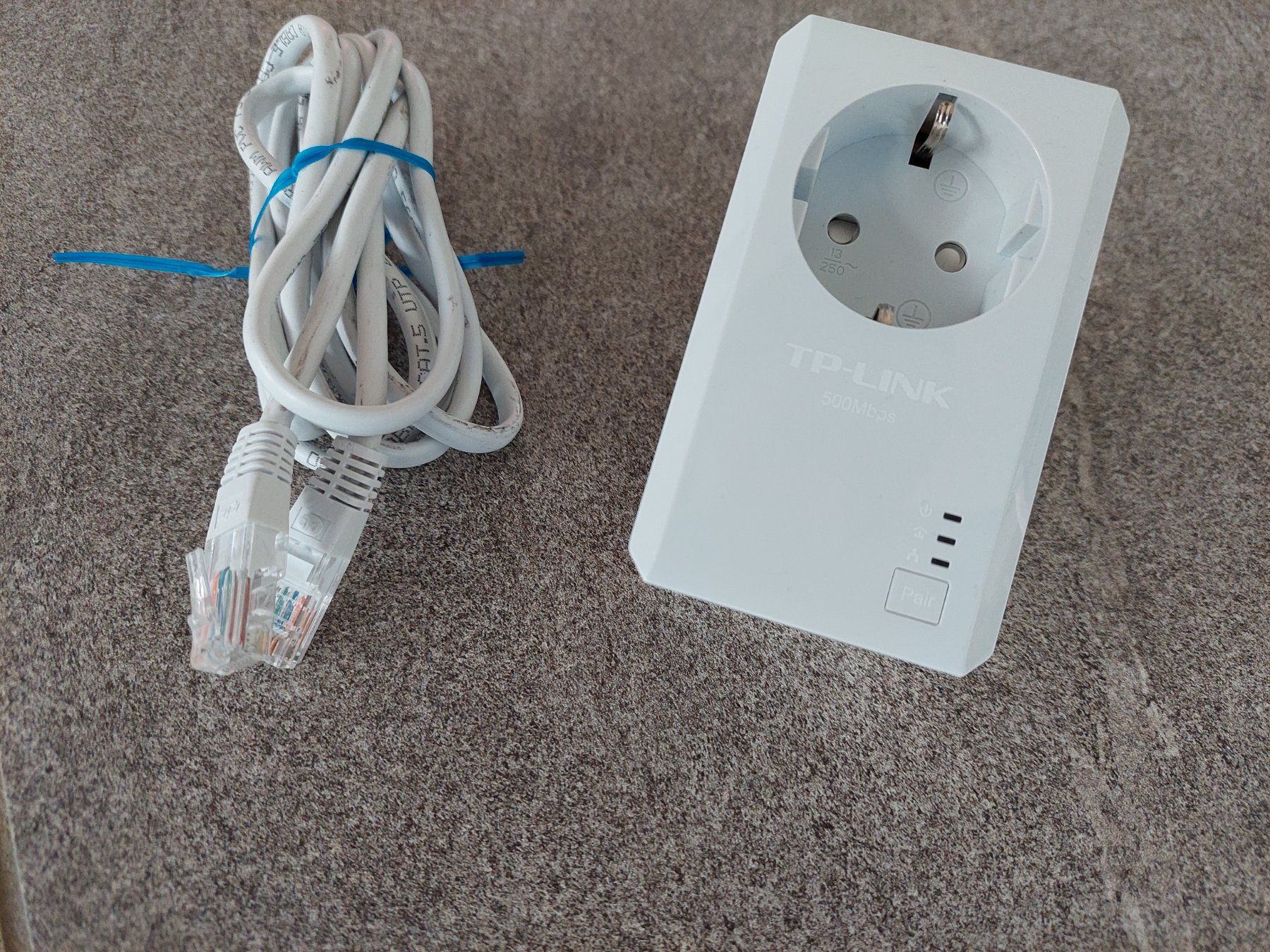 TP-Link Câbles: TP-Link TL-PA4020P – D'occasion à Wiesendangen par troawus