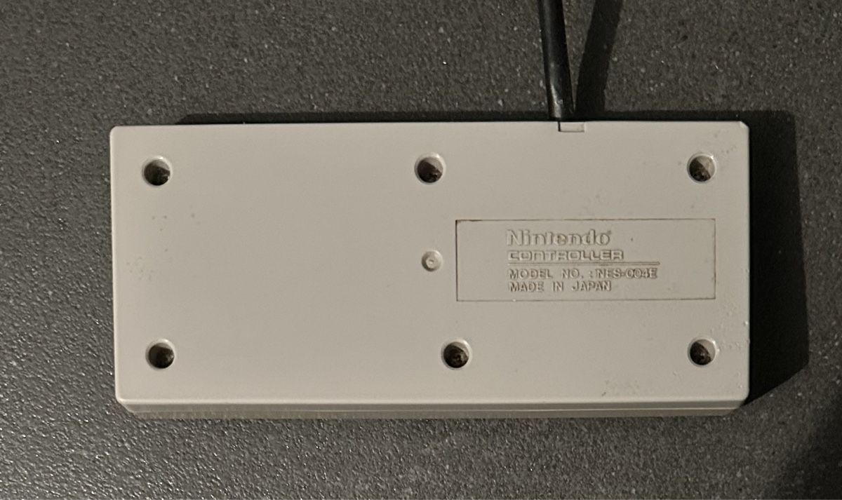 Nintendo Controller: Original Nintendo NES Controller – Usato da Kestenholz venduto da Matti_11 1