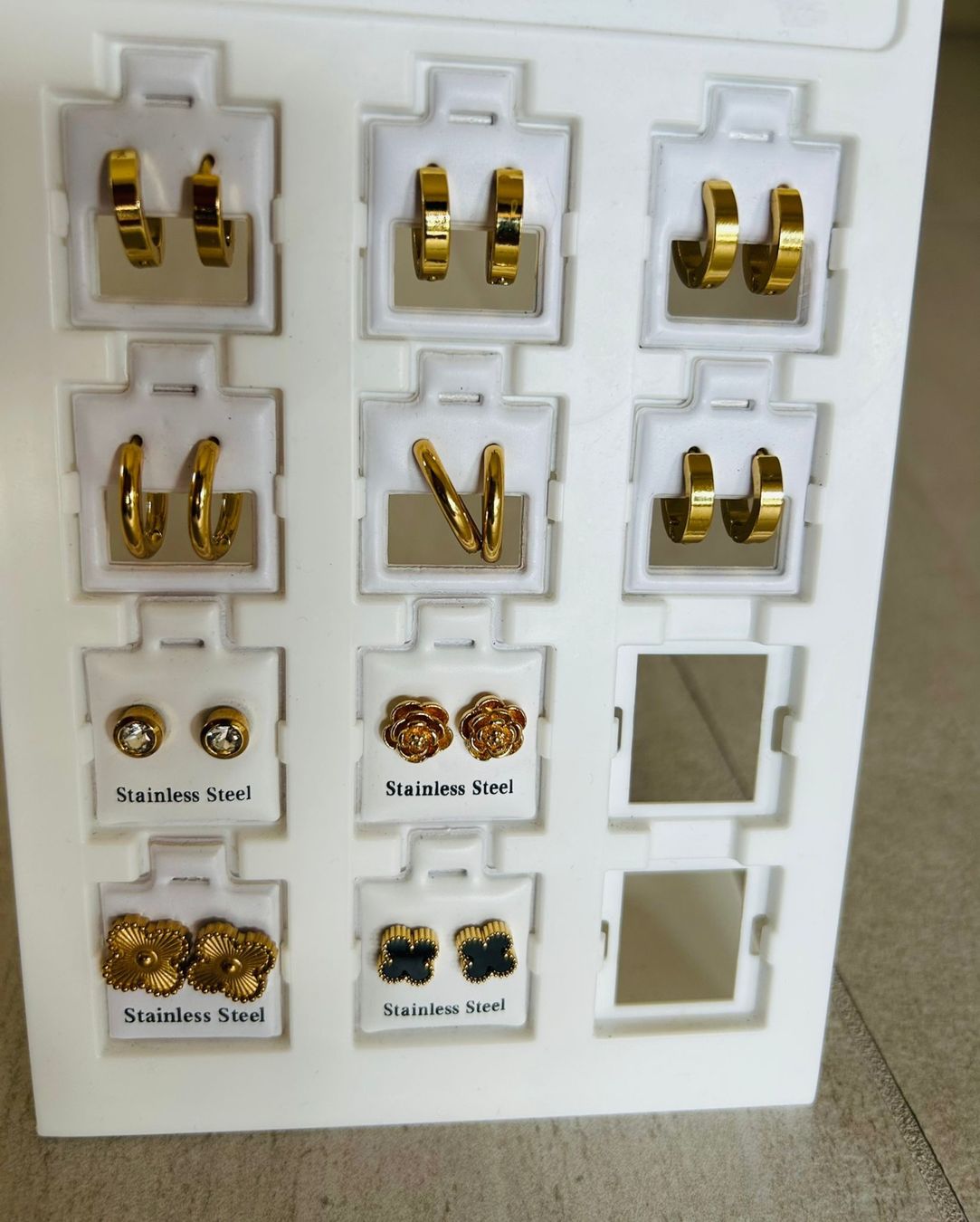 Orecchini pendenti & Orecchini a lobo: 🌟 Goldene Ohrringe Set - Neu – Nuovo e nell'imballaggio originale da Winterthur venduto da Box4Fun 1