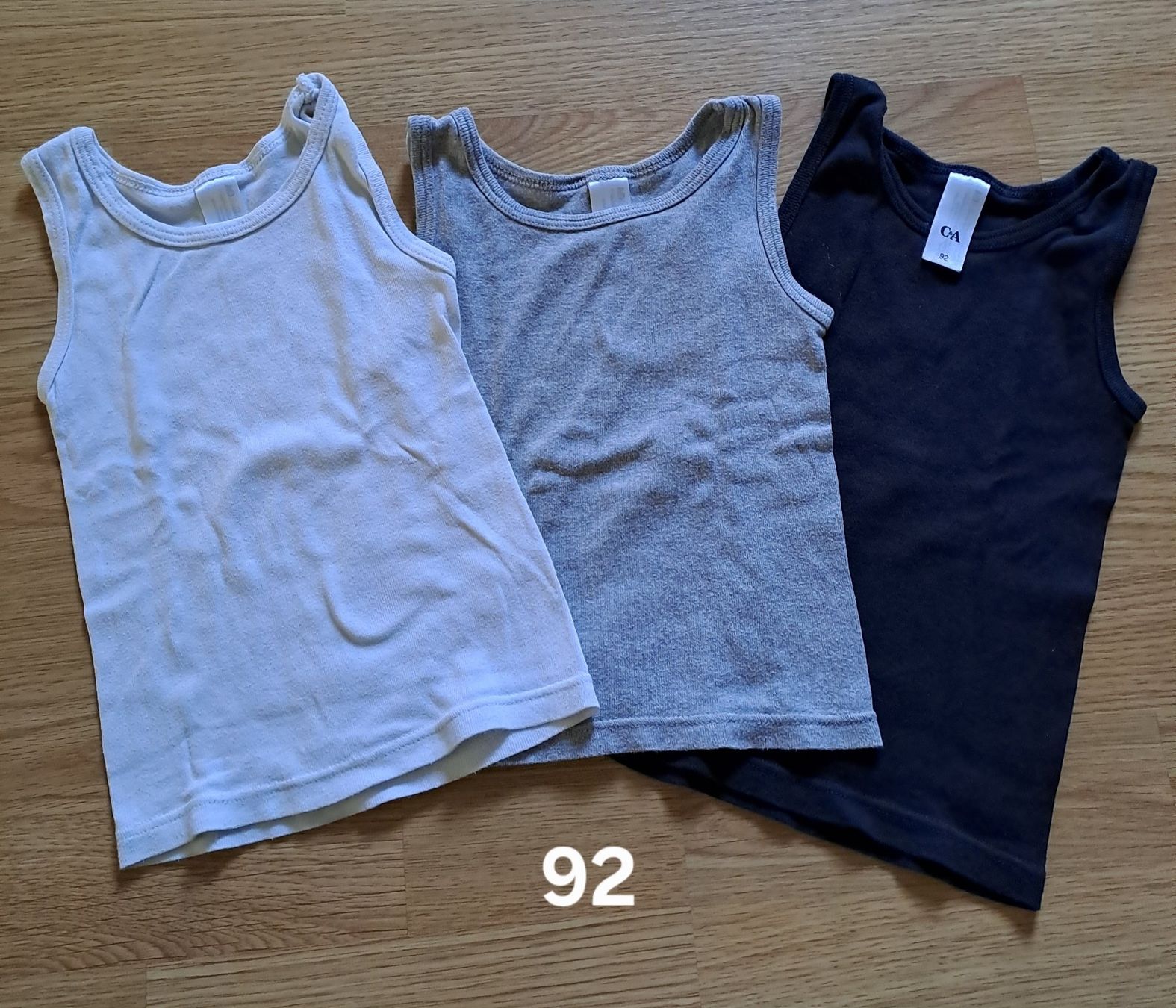 Lotti & Set di vestiti: Pullover, Hosen & Unterhemden Herbst/Winter - Grösse 92 – Usato da Rotkreuz venduto da Blubberli1 1
