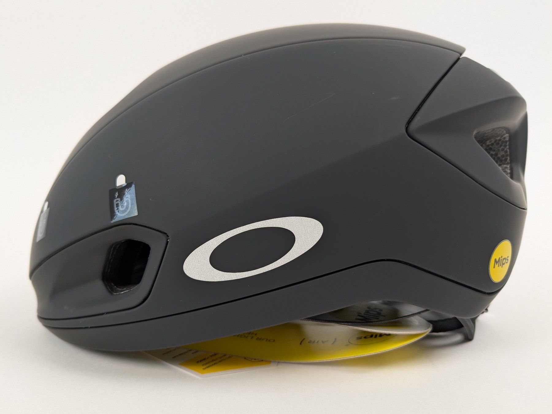 Oakley Caschi: OAKLEY ARO7 Lite MIPS Velohelm Gr S – Nuovo (secondo la descrizione) da Dintikon venduto da Restwert_Dintikon 1