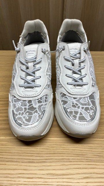 Mustang Scarpe da donna: Basket avec dentelle – Nuovo (secondo la descrizione) da Crans VD venduto da vra_262m 1