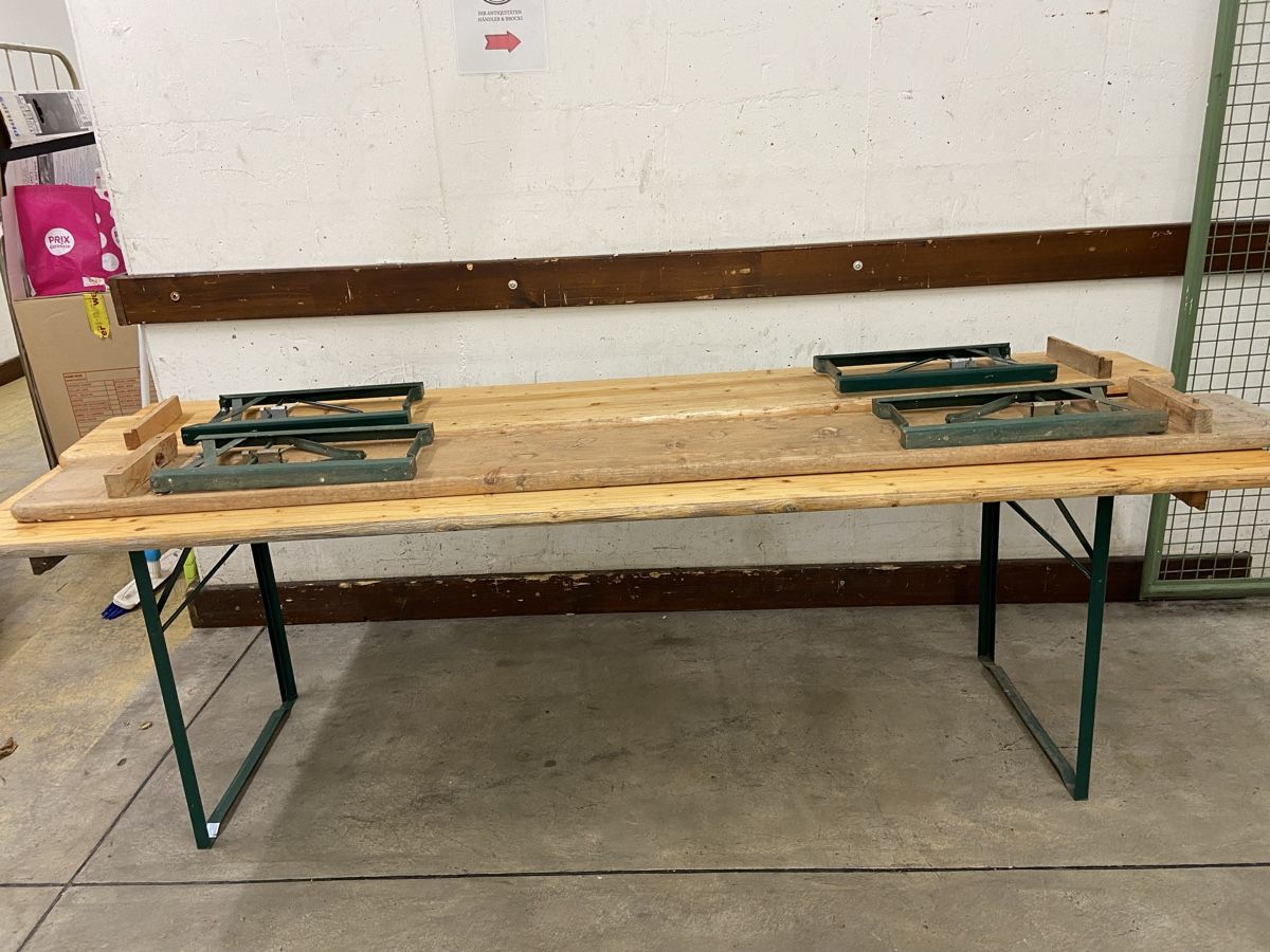 Set di tavolo e panche: Festbank klappbar Holz  – Usato da Dietikon venduto da brocki-eyra