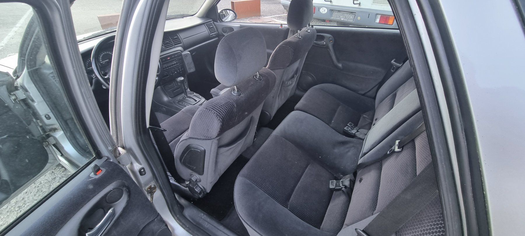 Opel Automobili: Opel Vectra Caravan 2.2l Automat – Difettoso da Safnern venduto da 1EJR8 8