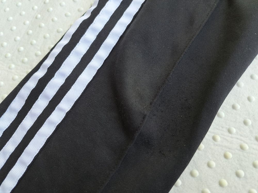 Adidas Pantaloni: Schwarze Adidas Trainerhose Gr. S – Usato da Gysenstein venduto da joshuas81 2