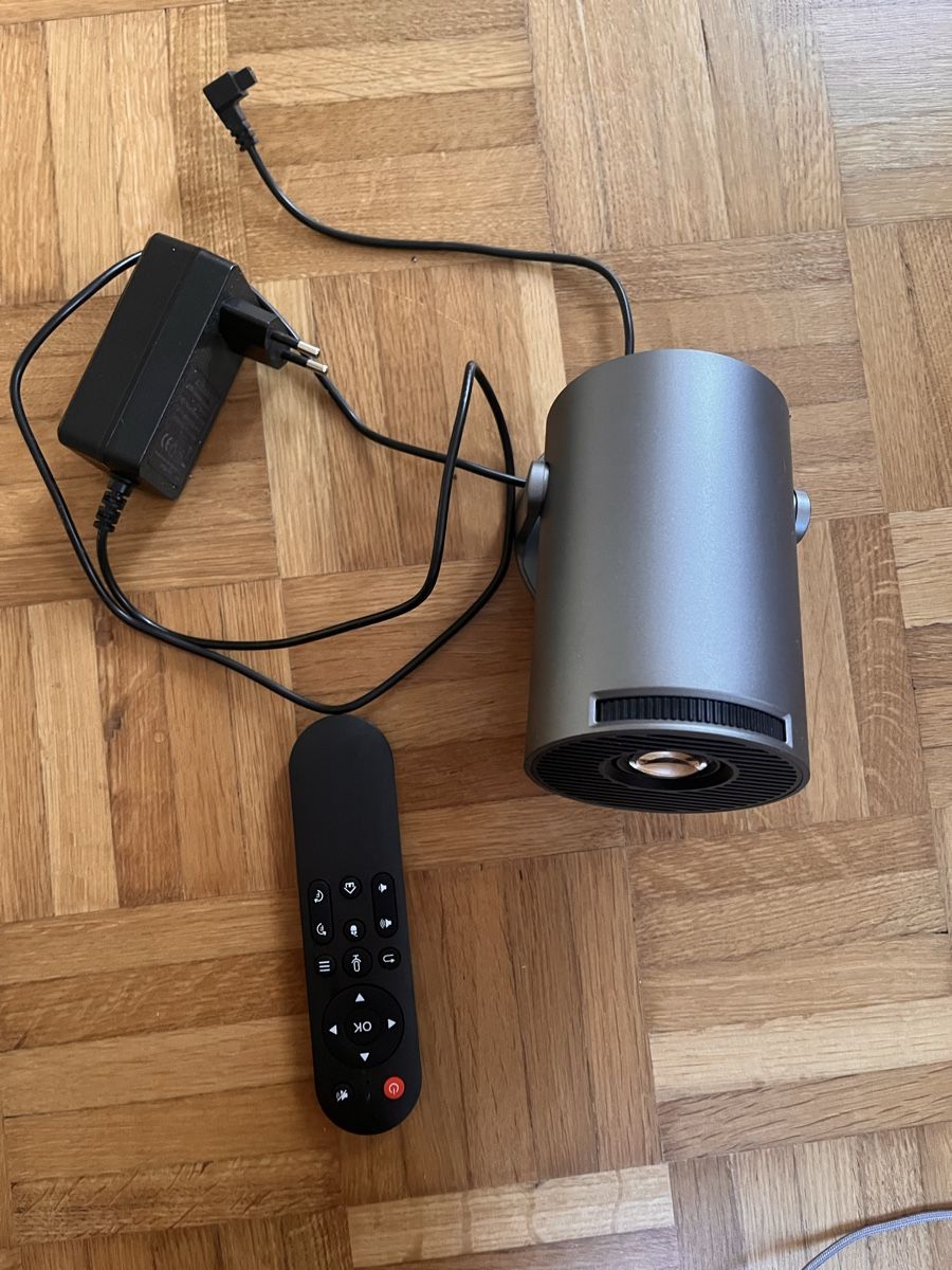Videoprojektoren: Mini Beamer  – Neu (gemäss Beschreibung) aus Zürich von bre_69sy 2