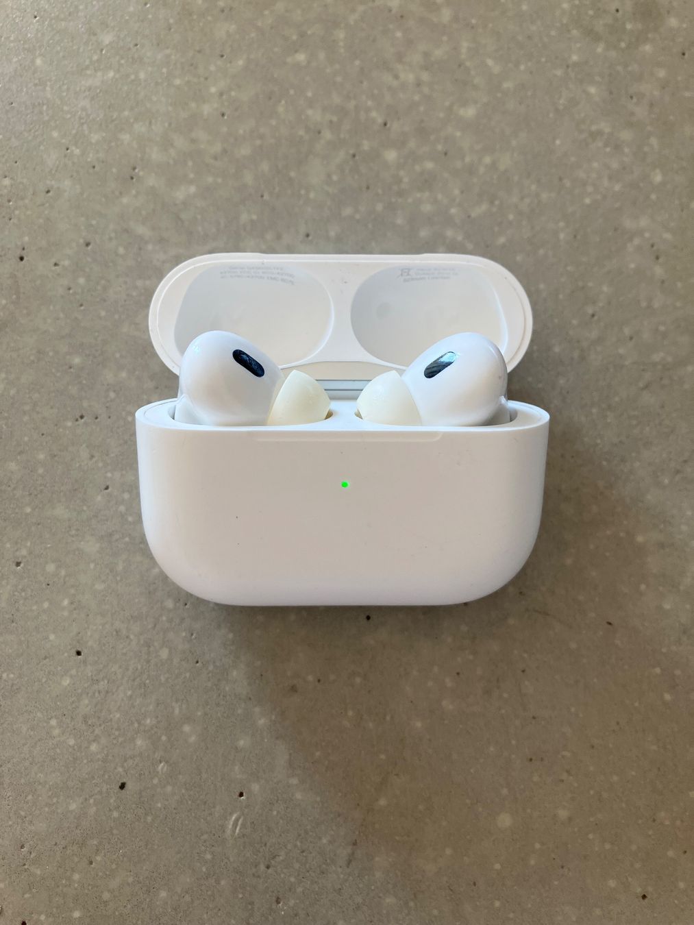 Apple Casques audio: APPLE Air Pods Pro 2 – D'occasion à Lausanne par mr.v