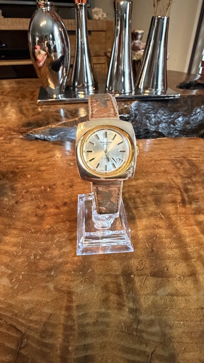 Sandoz Uhren: Montre ancienne Sandoz, plaqué or, 28mm – Gebraucht aus Collonges von 2D_Collector