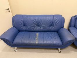 Ensemble canapés cuir bleu 3 places usagés