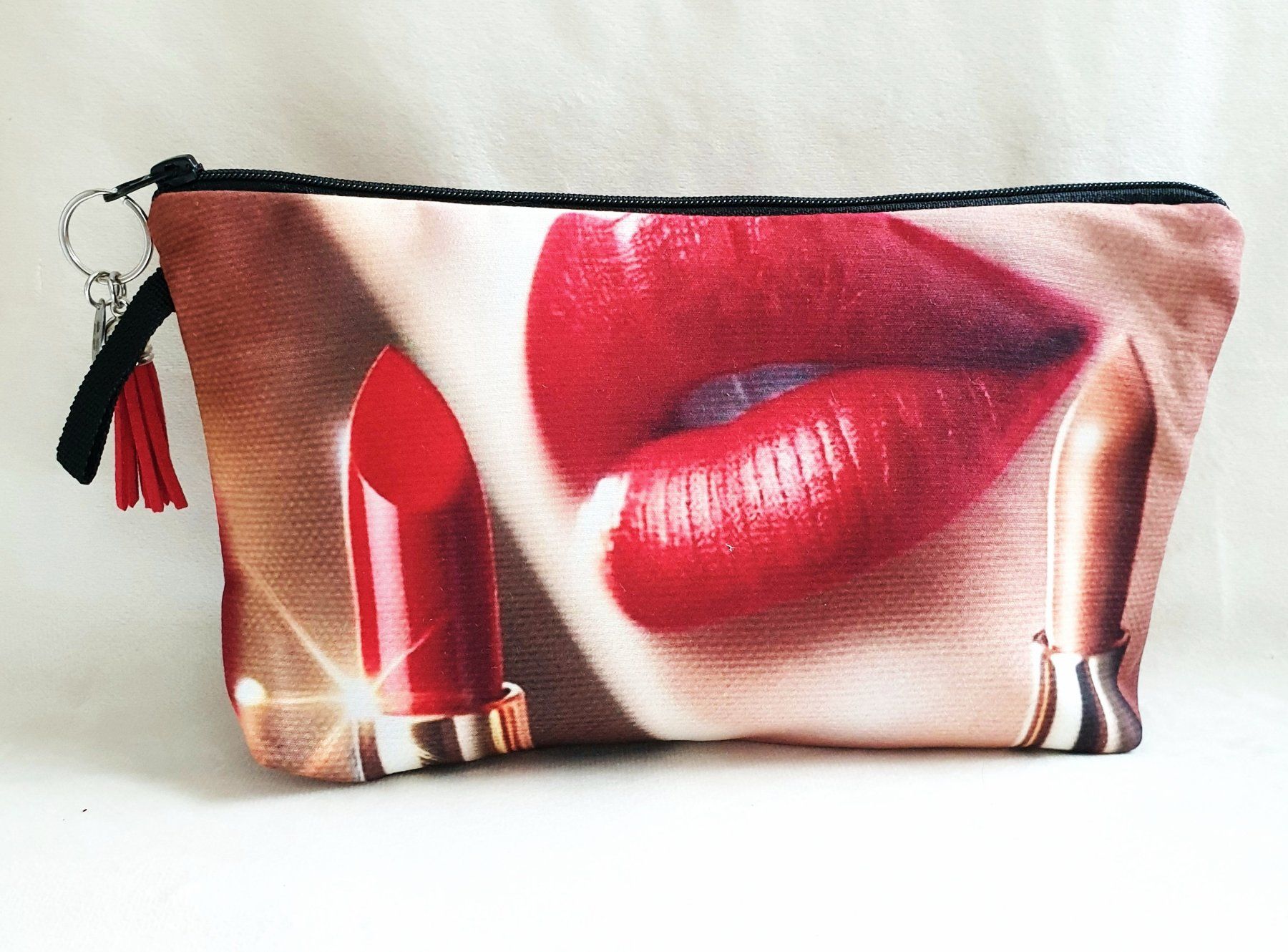 Trousses de maquillage: Multifunktionales Täschli "LIPSTICK" NEU! – Neuf avec emballage d'origine à Oberglatt ZH par -your-Style-