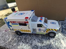 Ambulance Playmobil avec accessoires bon état