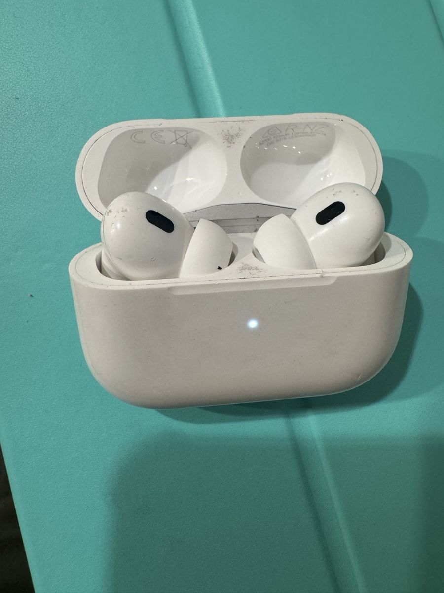Apple Kopfhörer: AirPods Pro 2 – Defekt aus Emmenbrücke von Laurelo 2