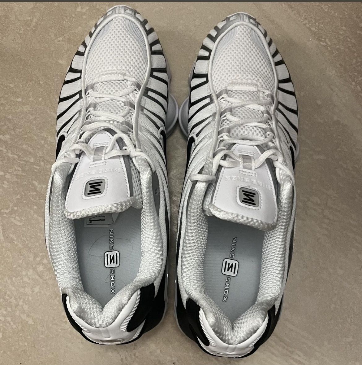 Nike Scarpe da uomo: Shox Nike noires et blanches neuves  – Nuovo e nell'imballaggio originale da Préverenges venduto da Lil202 1