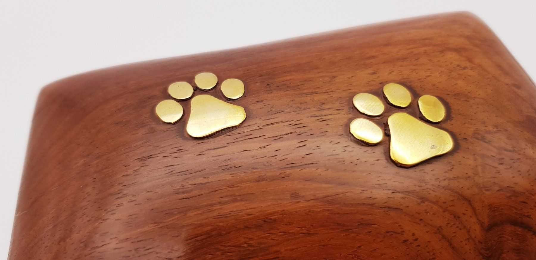 Articoli in legno: Urne / Hundeurne / Tierurne / Holzurne Grösse L – Nuovo e nell'imballaggio originale da Menziken venduto da Zyropa 2