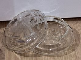 Elegante Kristallschale mit Deckel wunderschön verziert