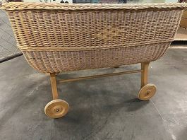 Retro Korbwagen / Stubenwagen für Babys - Top Zustand!