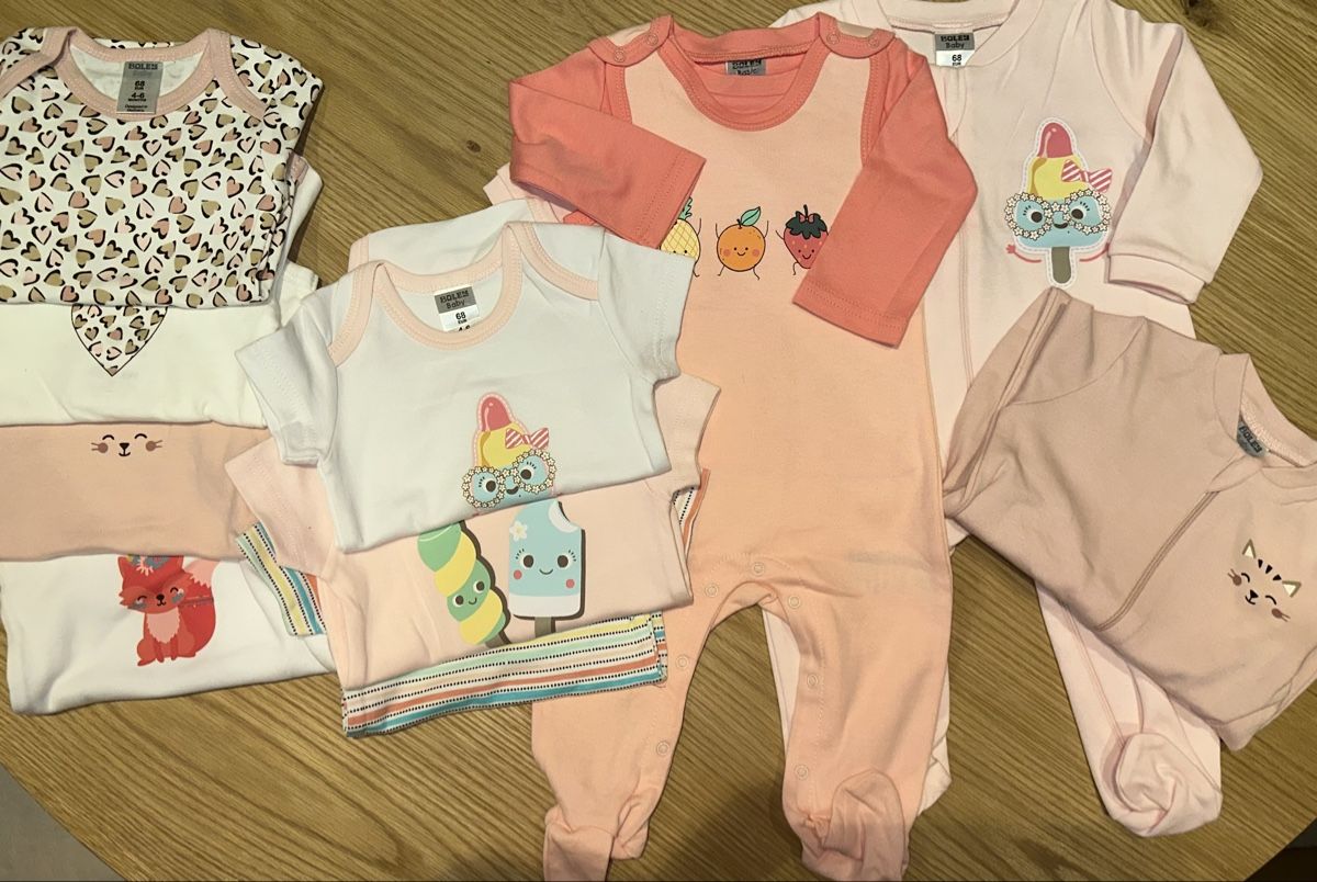 Lotti & Set di vestiti: Babykleider Mädchen Grösse 68 – Nuovo (secondo la descrizione) da Spiez venduto da Brnas